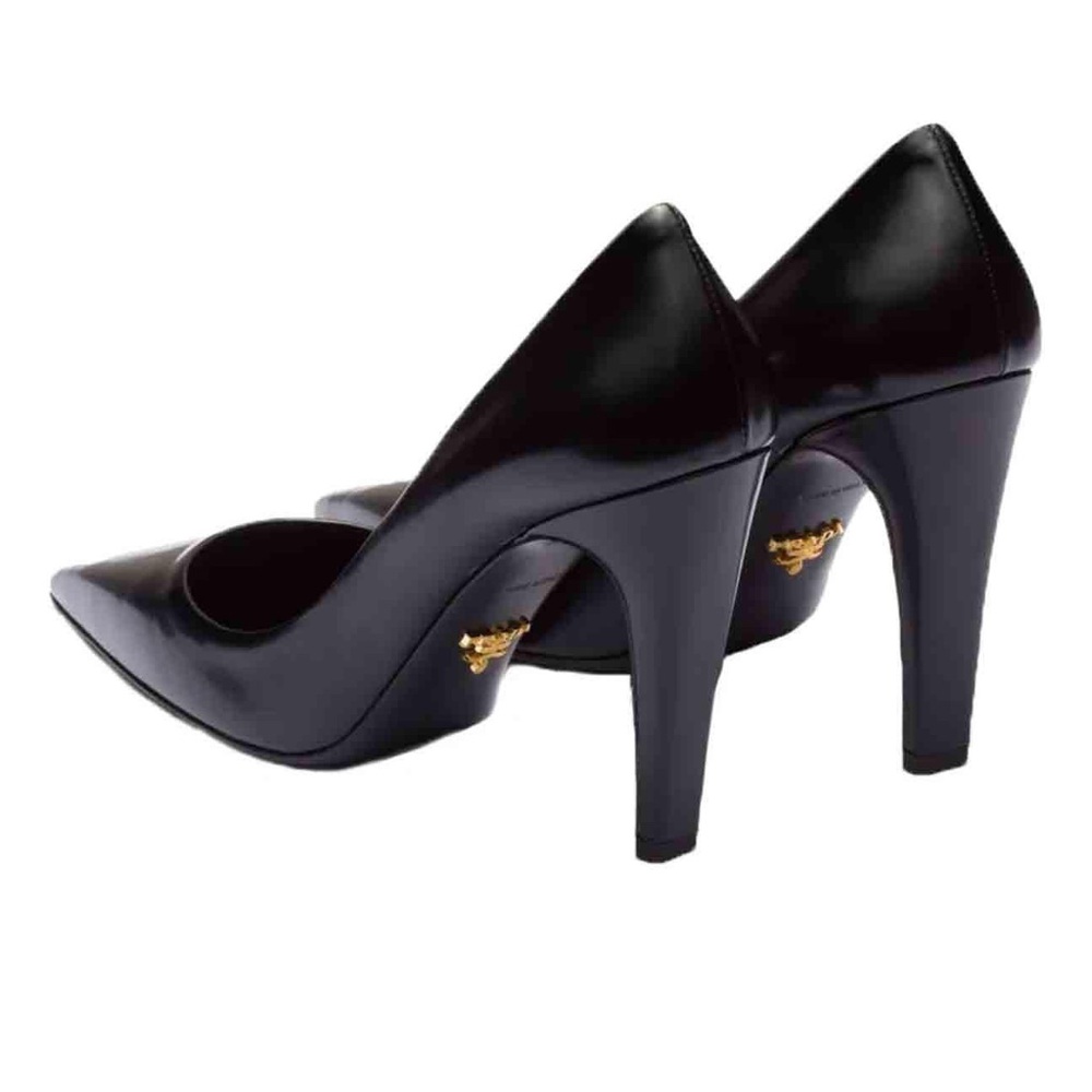 PRADA BRUSHED LEATHER COURT HEELS PUMPS BLACK SIZE 7.5 NWOT - Picture 10 of 16
